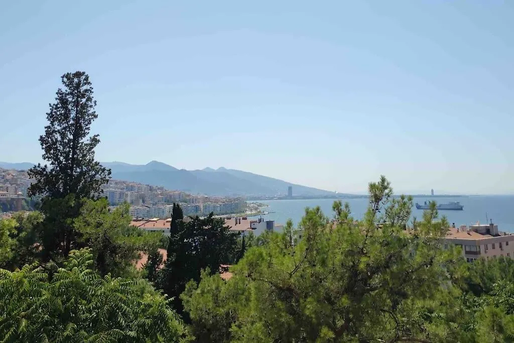 Stylish Triplex Apartment In The Heart Of Izmir
