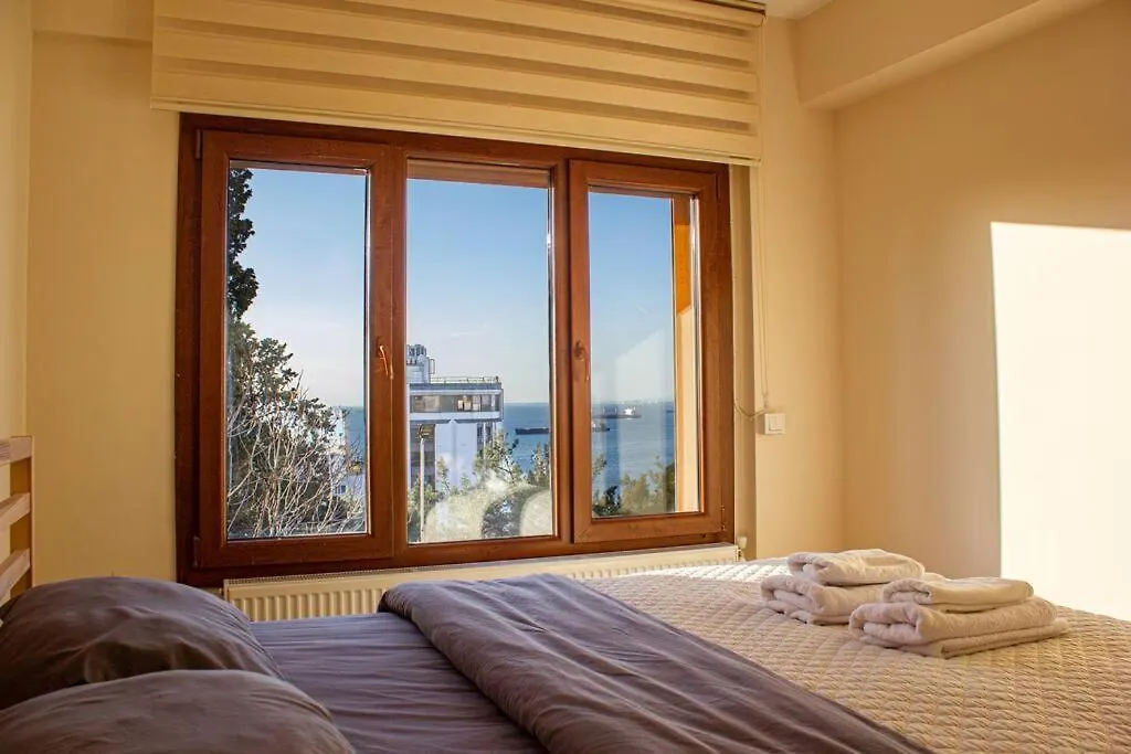 Stylish Triplex Apartment In The Heart Of Izmir Turcja