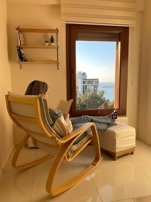 Stylish Triplex Apartment In The Heart Of Izmir Turcja